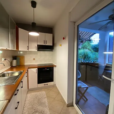 Miriam Apartment *