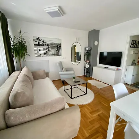 Miriam Apartament *